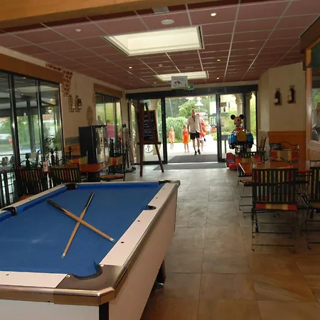 Chalet Cosy, Wooden With Dishwasher, In A Car-free Zone Arcen